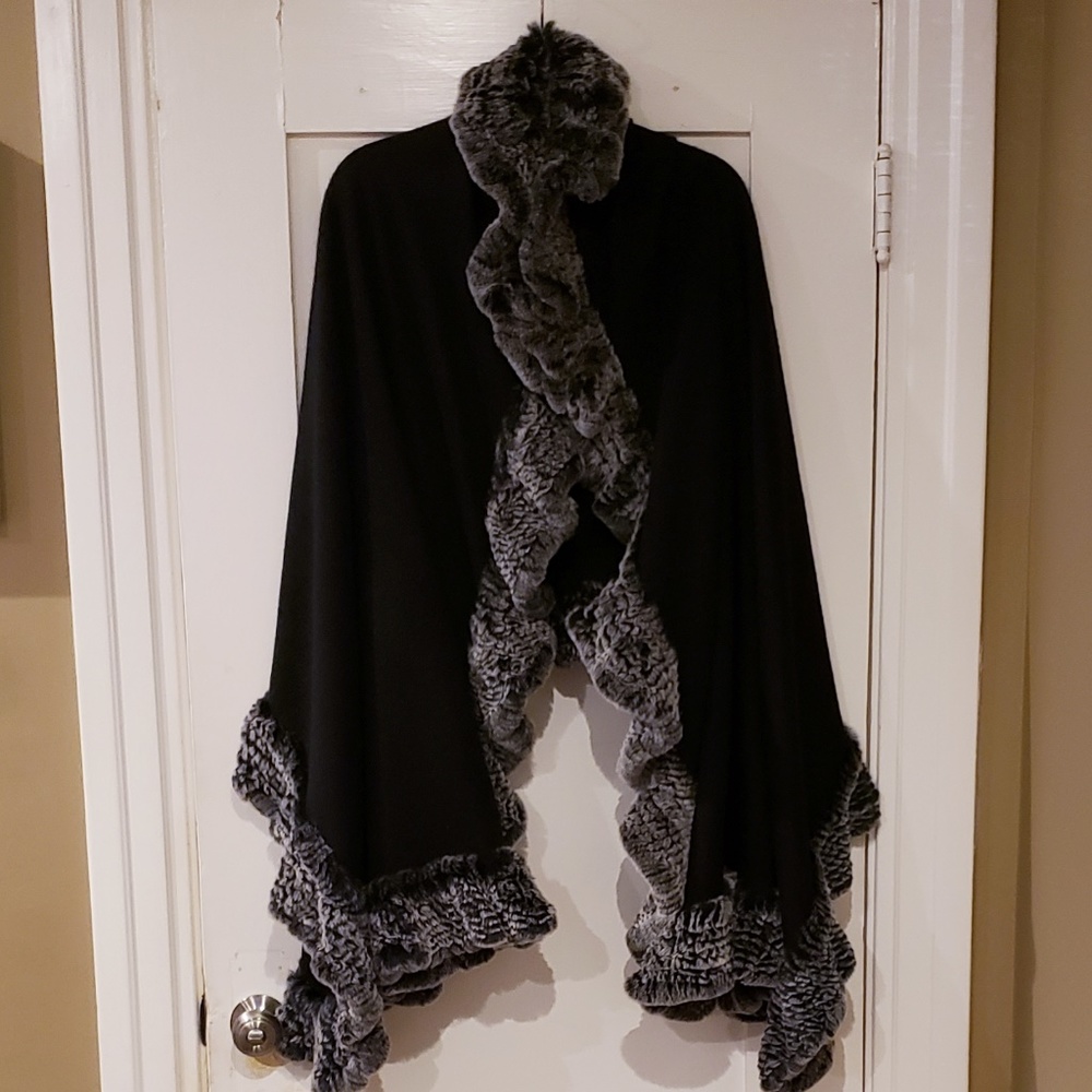 La Fiorentina Cashmere & Fur Wrap